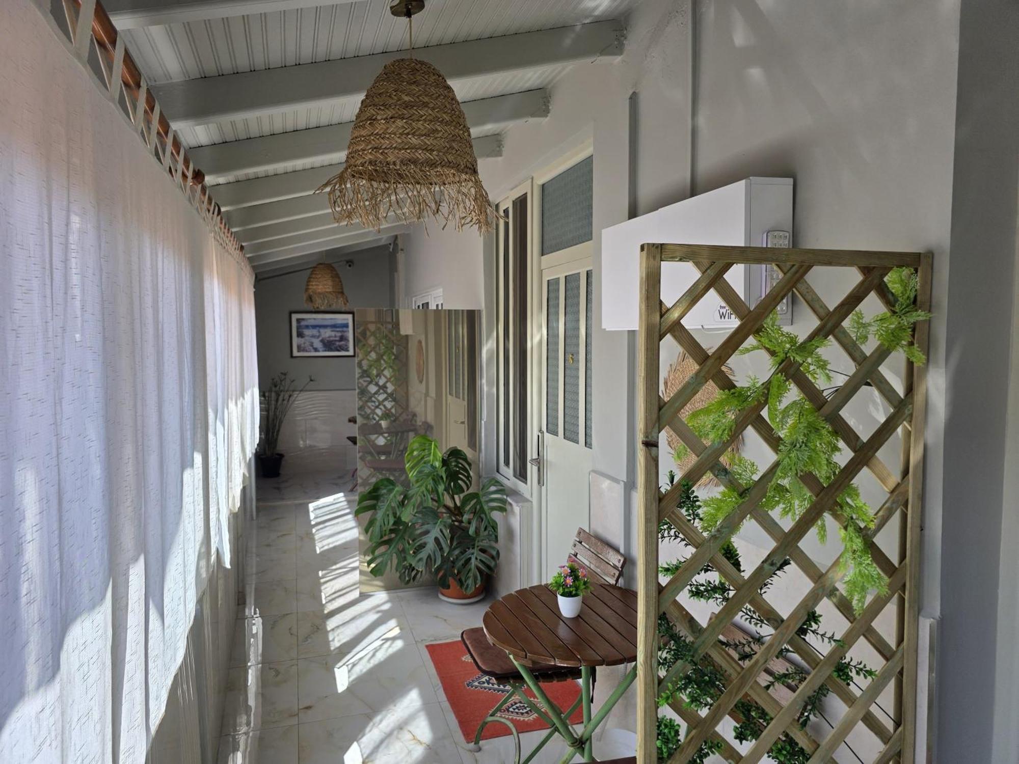 Jonian Boutique Hotel Saranda Extérieur photo